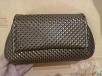 Продается  косметичка из рельефного кожзама (очень красивый дизайн и удобная в и - <ro>Изображение</ro><ru>Изображение</ru> #2, <ru>Объявление</ru> #443598