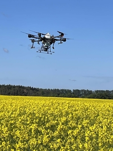 Агропослуги Агродронів літаків Бекас.
