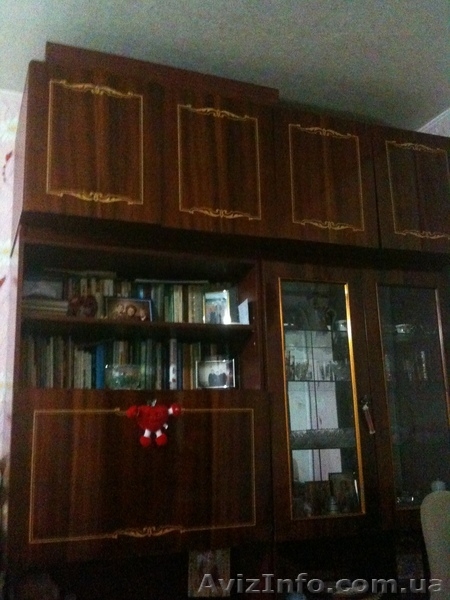 Продам стенку б/у, длина 4 м, высота 2 м, 5 секций - <ro>Изображение</ro><ru>Изображение</ru> #2, <ru>Объявление</ru> #254389