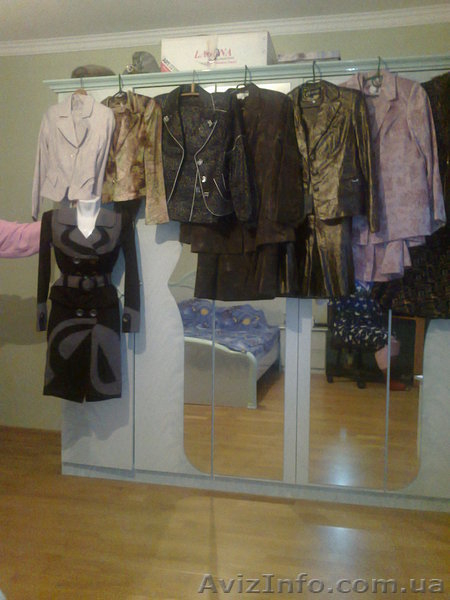 Женская одежда: костюмы, пиджаки, брюки, джинсы, капри. - <ro>Изображение</ro><ru>Изображение</ru> #2, <ru>Объявление</ru> #533185