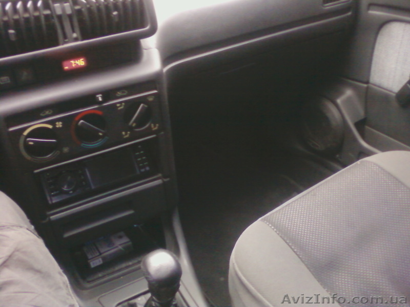 пежо 405 1.6 газ-бензин. сигнализ. ц.з. серво руль. оцинковка. хорошее состояние - <ro>Изображение</ro><ru>Изображение</ru> #5, <ru>Объявление</ru> #719126