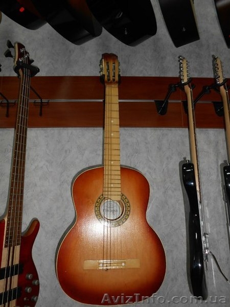 Черниговская Гитара Кобза как Новая - <ro>Изображение</ro><ru>Изображение</ru> #1, <ru>Объявление</ru> #1337978
