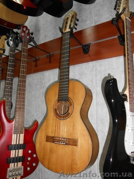 Уникальная Мастеровая гитара 3/4 - <ro>Изображение</ro><ru>Изображение</ru> #4, <ru>Объявление</ru> #1337982