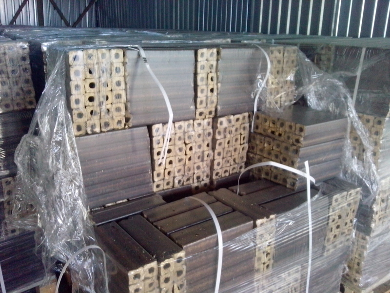 Брикеты топливные Пиникей и Руф - <ro>Изображение</ro><ru>Изображение</ru> #1, <ru>Объявление</ru> #1651198