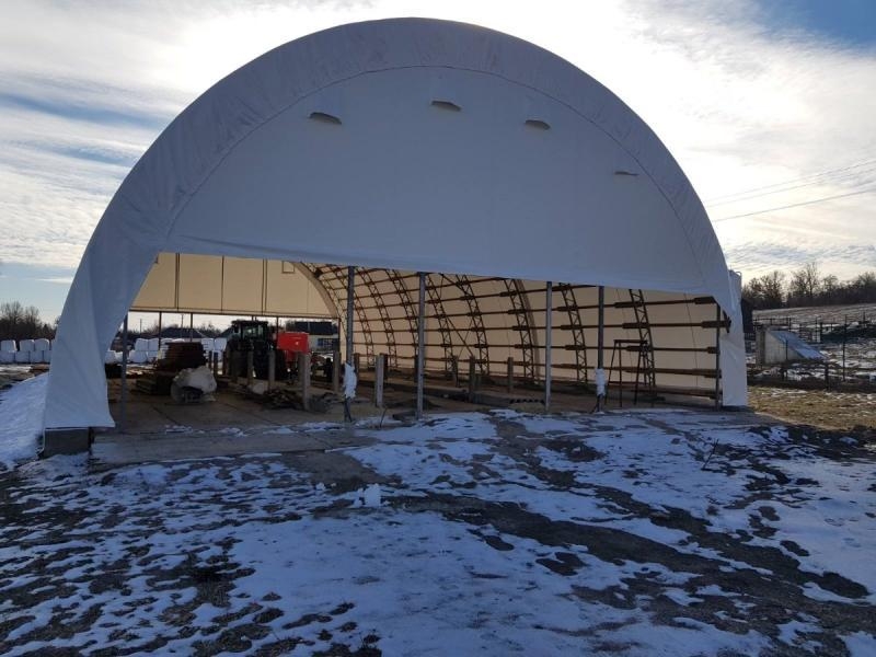 Продам ферму 25 га з будинком та ангарами в Новгород-Сіверському - <ro>Изображение</ro><ru>Изображение</ru> #1, <ru>Объявление</ru> #1718741